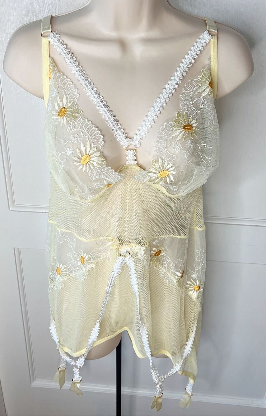 Dreamgirl Daisy Babydoll Garter Dress Yellow Size 1X NWOT
